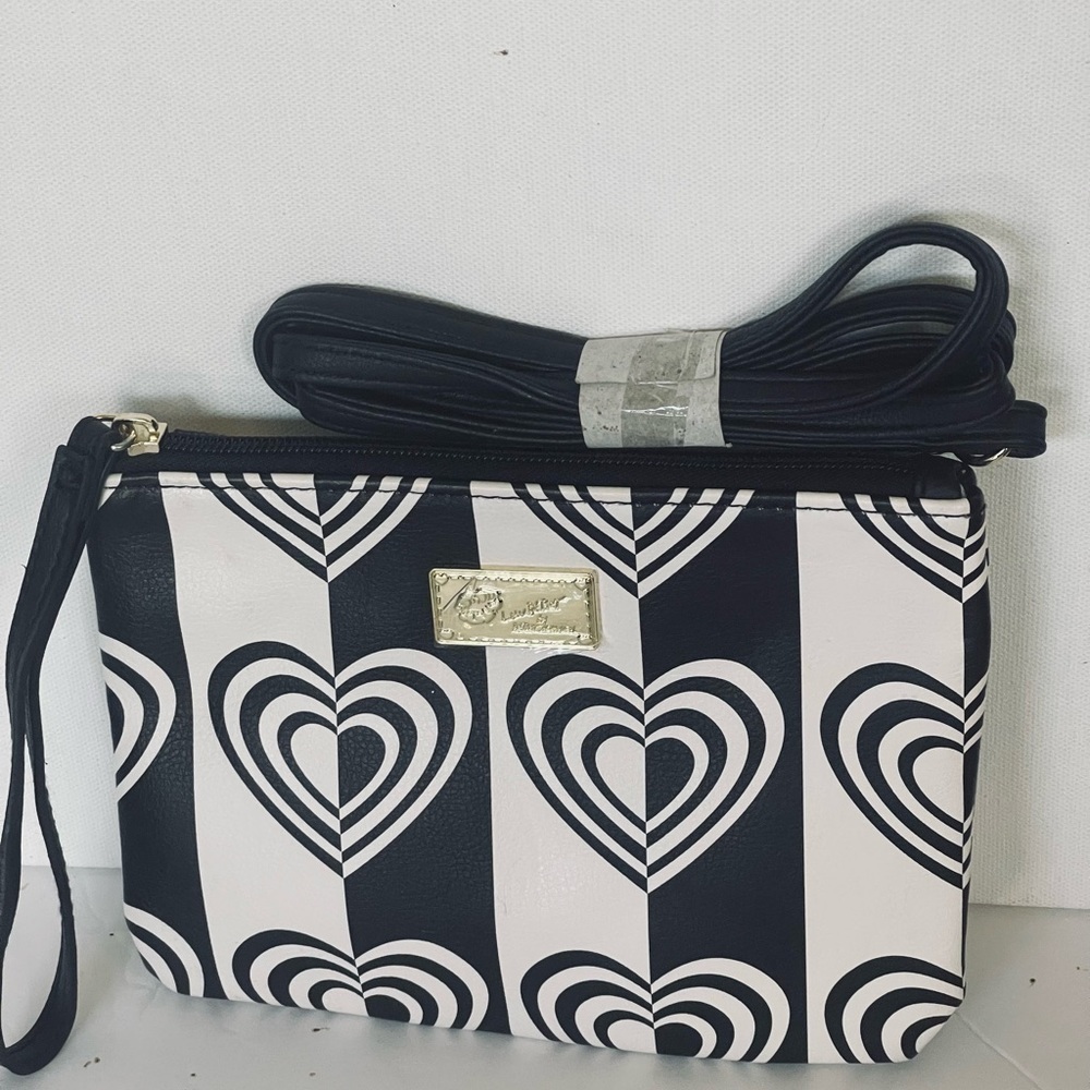 Betsey Johnson black and white heart wristlet purse